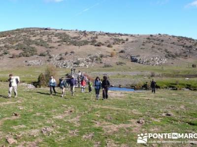 Gente senderista, Parque Natural del Hayedo de Tejera Negra; actividades de montaña